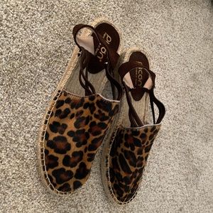 Leopard print sling back sandals